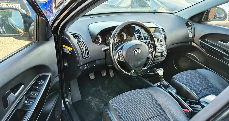 Kia Ceed cena 16500 przebieg: 231000, rok produkcji 2008 z Sobótka małe 631
